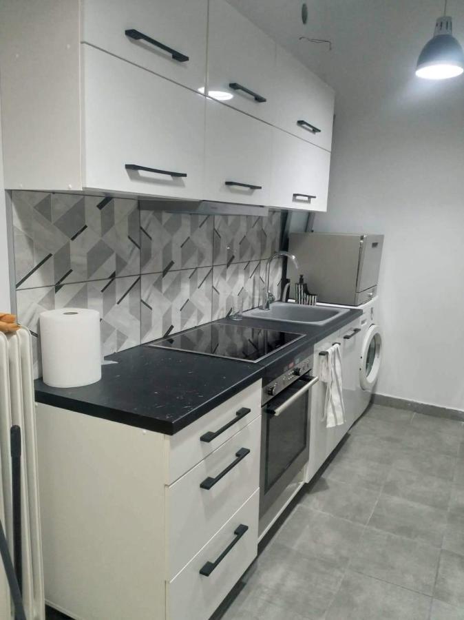 A Convenient Apartment In The Heart Of Atény Exteriér fotografie