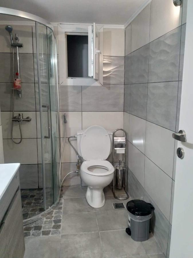 A Convenient Apartment In The Heart Of Atény Exteriér fotografie